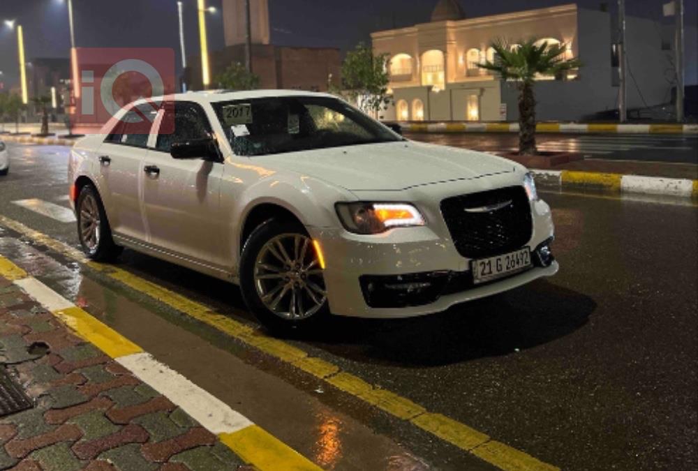 كرايسلر 300